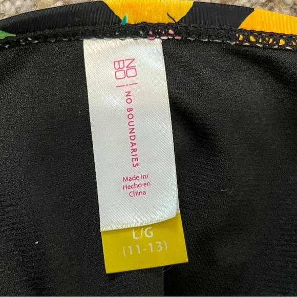 Lemon 2-Piece Swimsuit Set - Picture 5 of 5